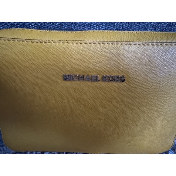Michael Kors Leather Crossbody Bag Jet Set Chrome Yellow - Picture 7 of 10